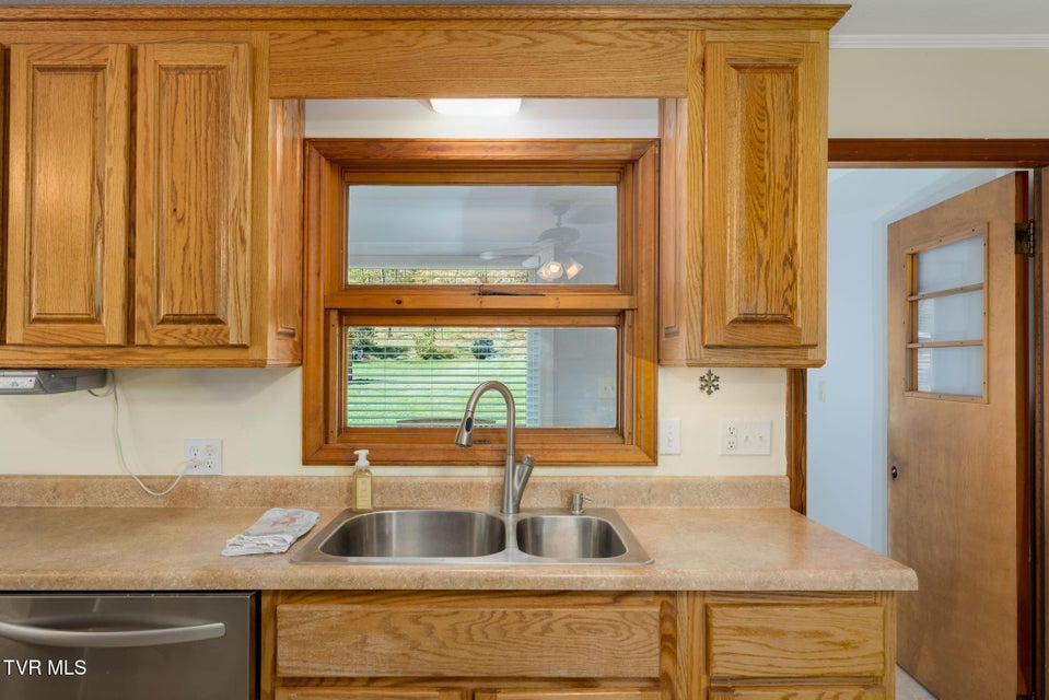 Photo #34: 401 Church Street