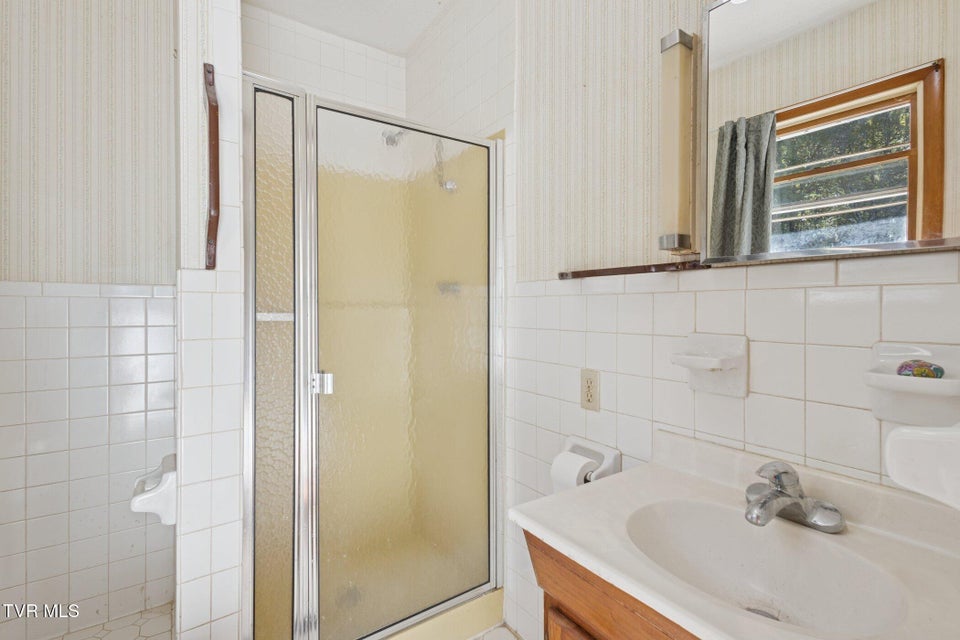 Photo #38: 21466 Us Highway 58 