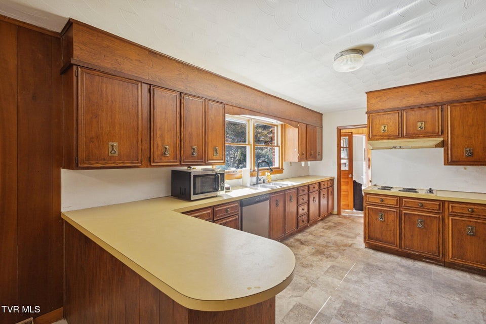 Photo #28: 21466 Us Highway 58 