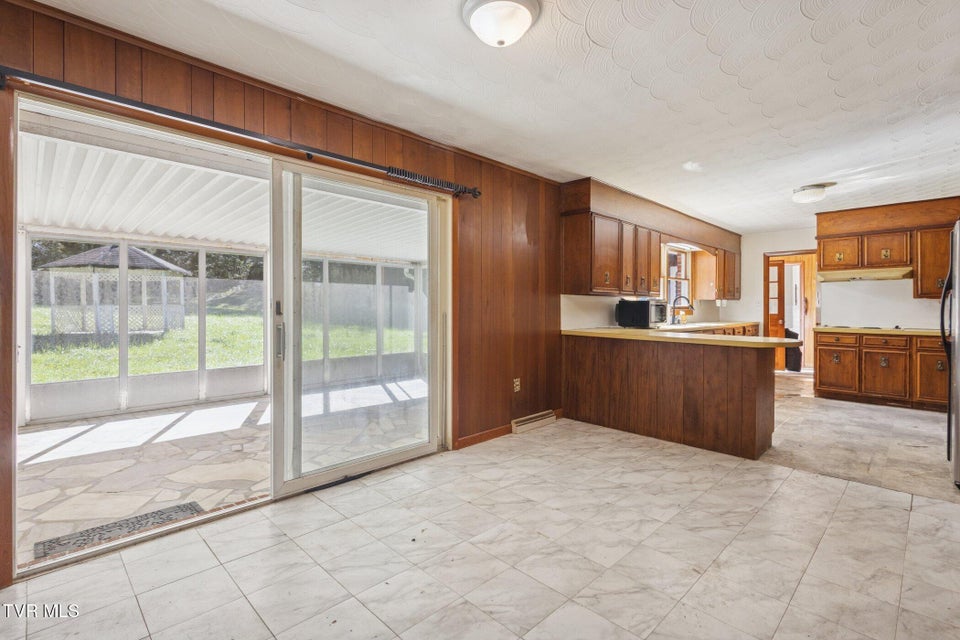 Photo #26: 21466 Us Highway 58 