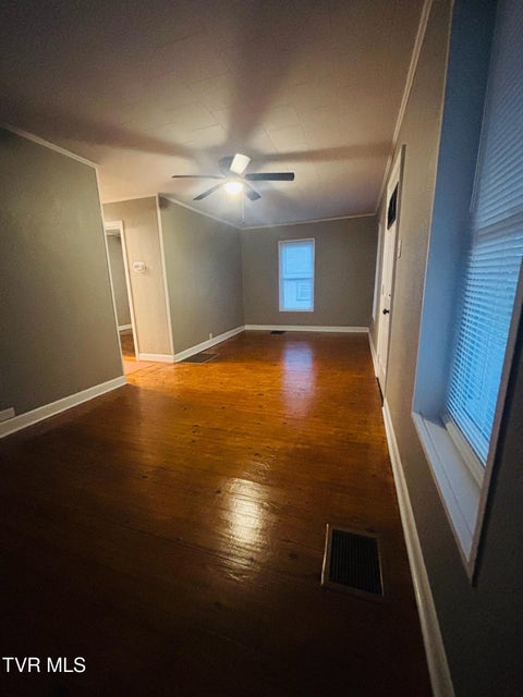 Photo #5: 405 Virginia Avenue