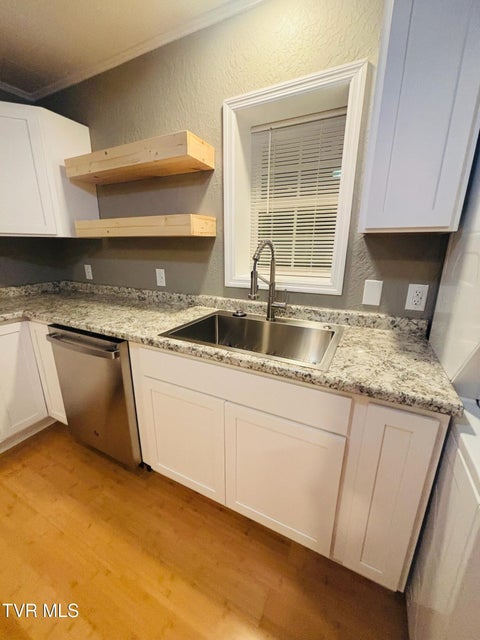 Photo #16: 405 Virginia Avenue