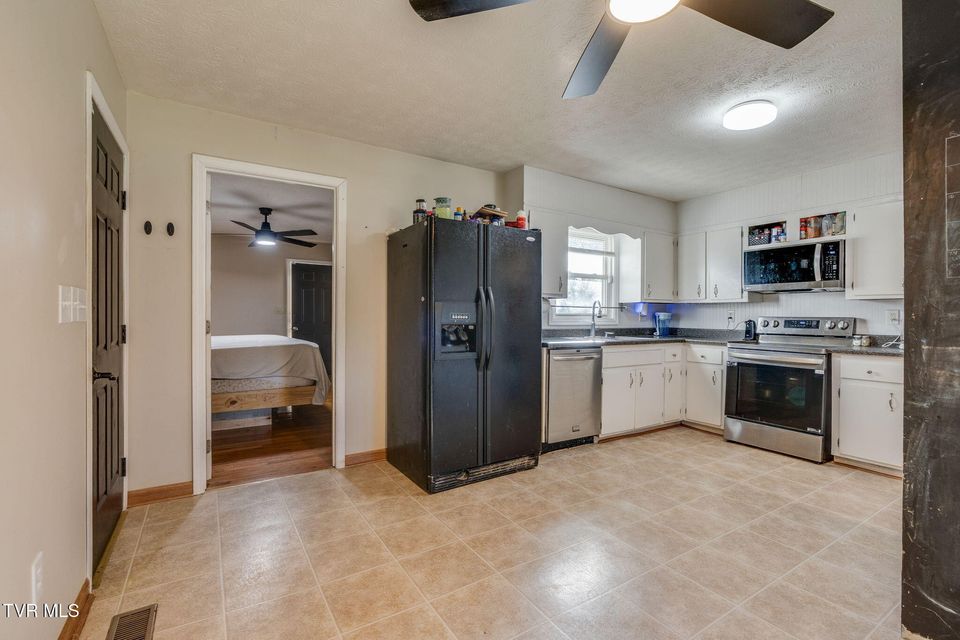 Photo #8: 105 Hedge Drive