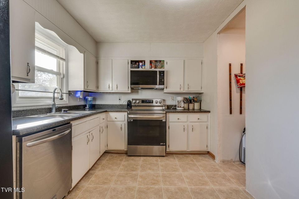 Photo #11: 105 Hedge Drive