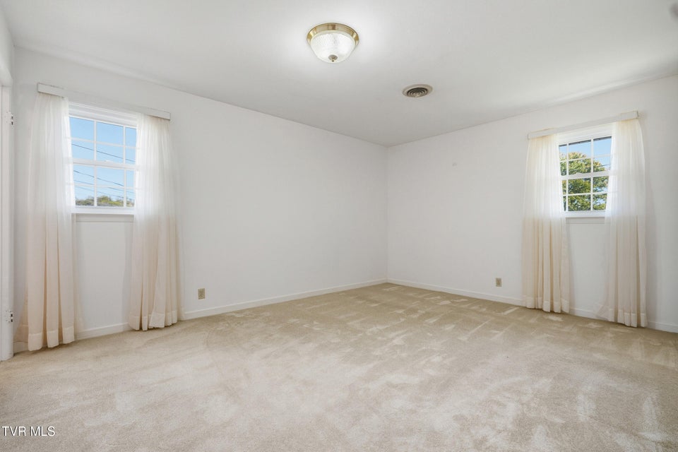 Photo #26: 100 Stone Drive