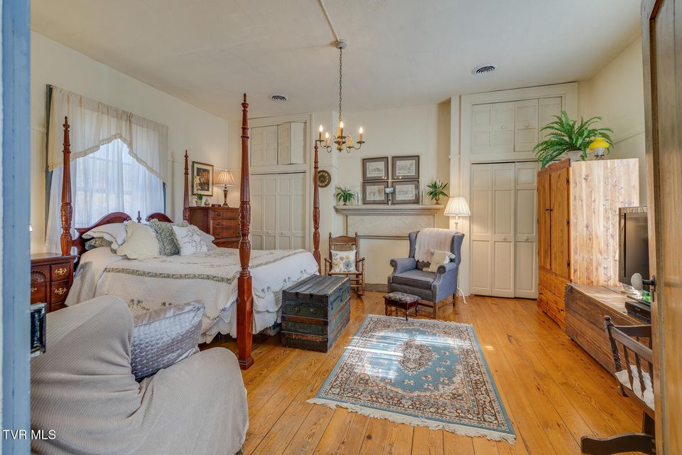 Photo #9: 1549 Highway 126 