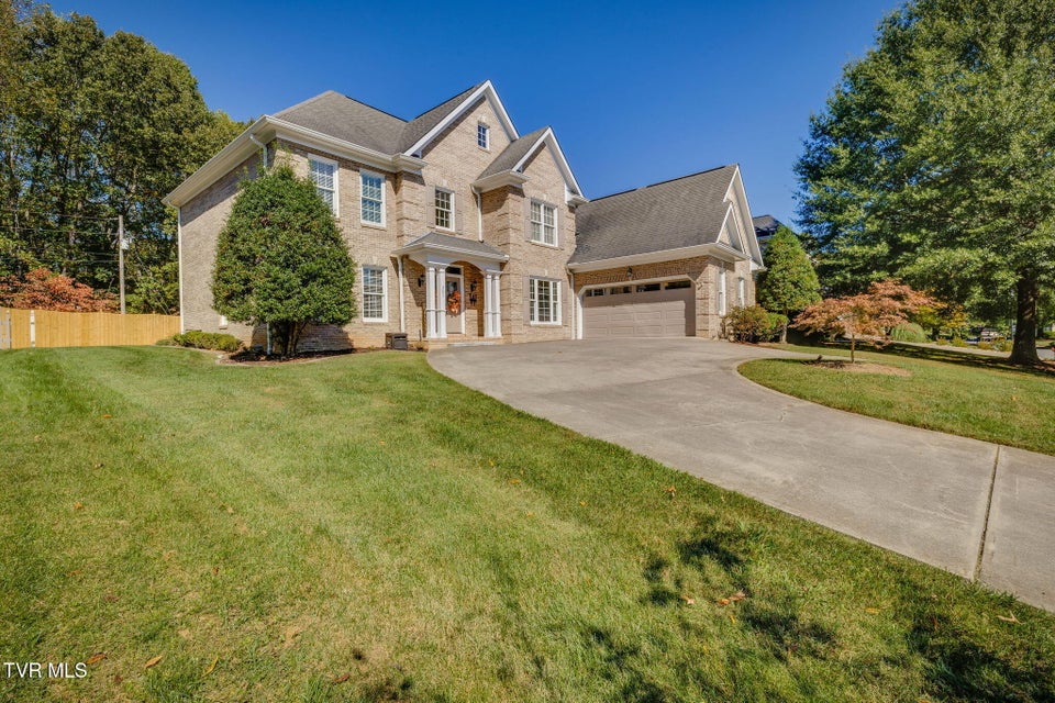 Photo #4: 205 Rosehaven Court