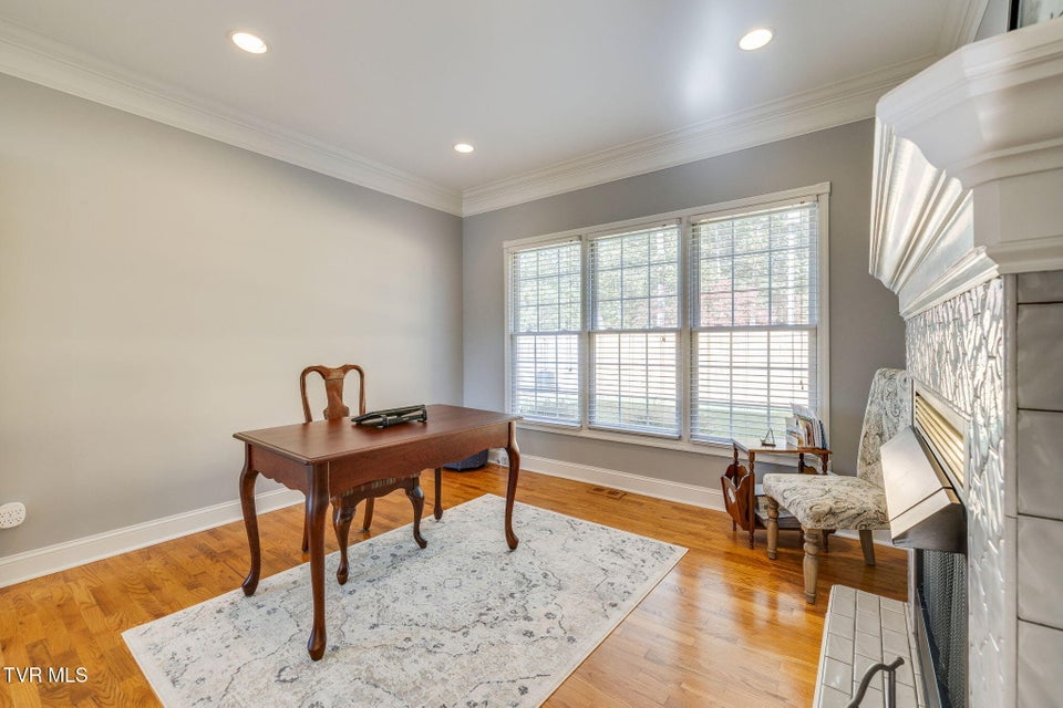 Photo #33: 205 Rosehaven Court