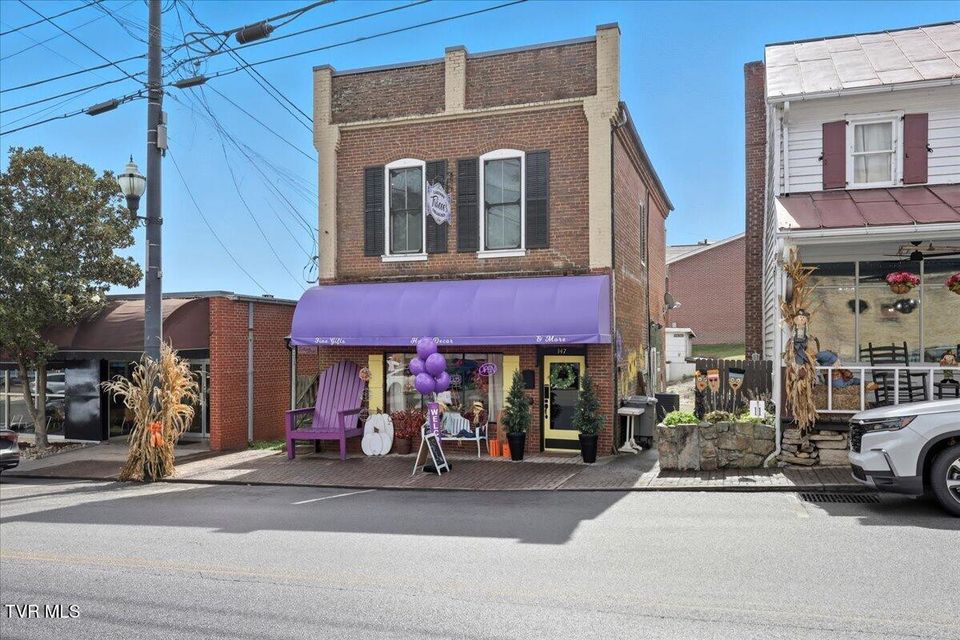 Photo #5: 147 Main Street