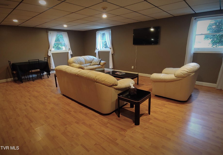 Photo #33: 364 Max Jett Road