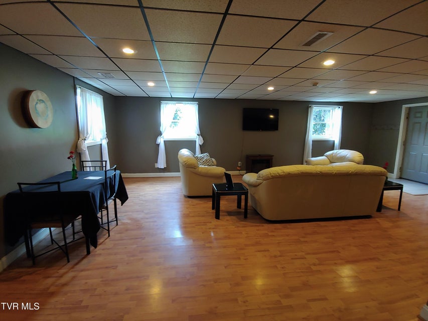 Photo #34: 364 Max Jett Road