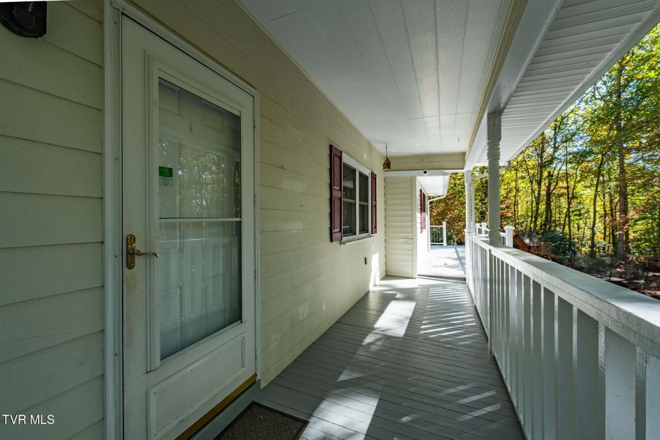 Photo #34: 2028 Shingletown Road