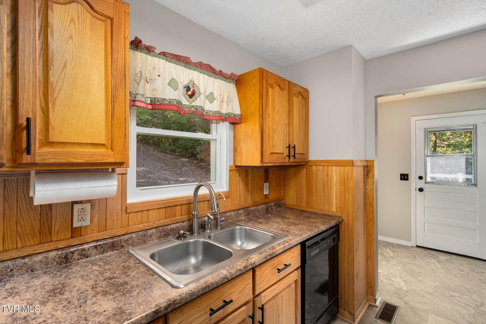 Photo #45: 2028 Shingletown Road