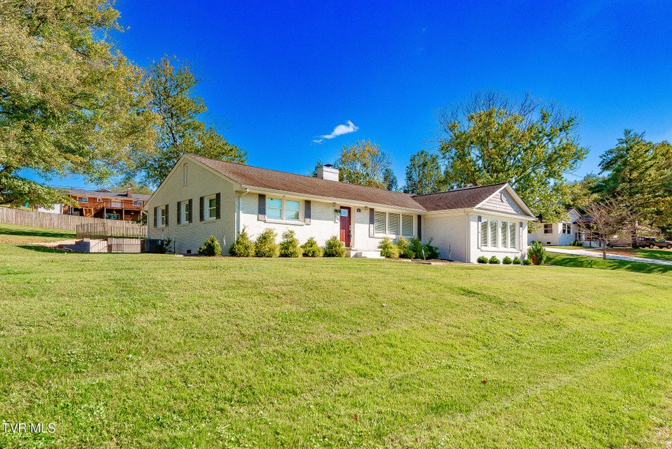 Photo #33: 517 Forestdale Road