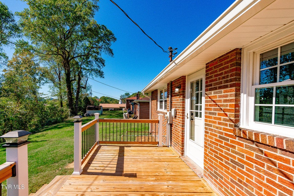 Photo #22: 244 Chapel Street