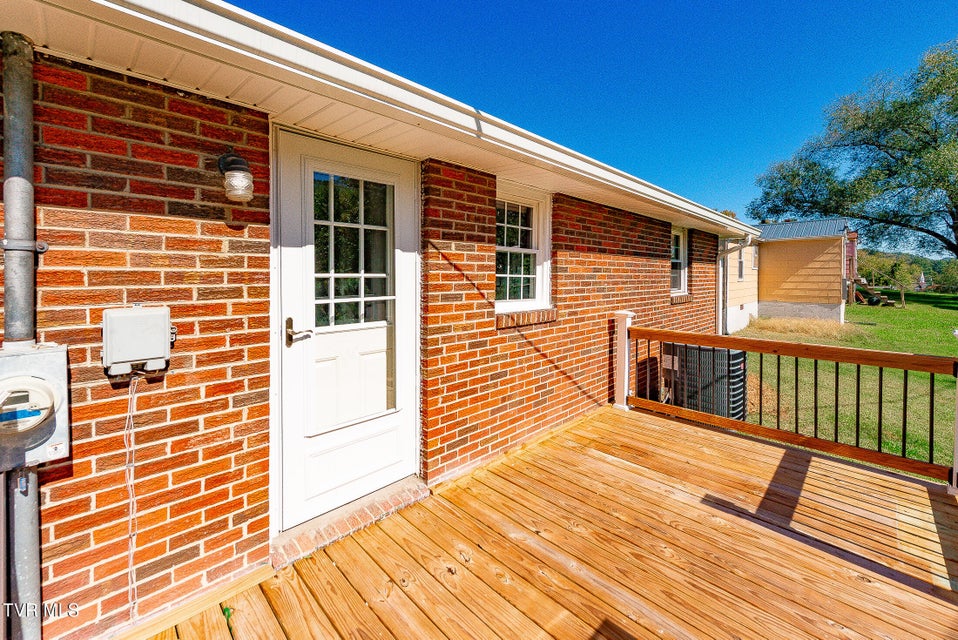 Photo #24: 244 Chapel Street