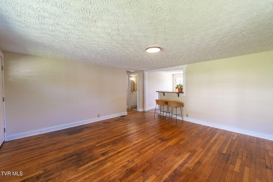 Photo #4: 244 Chapel Street