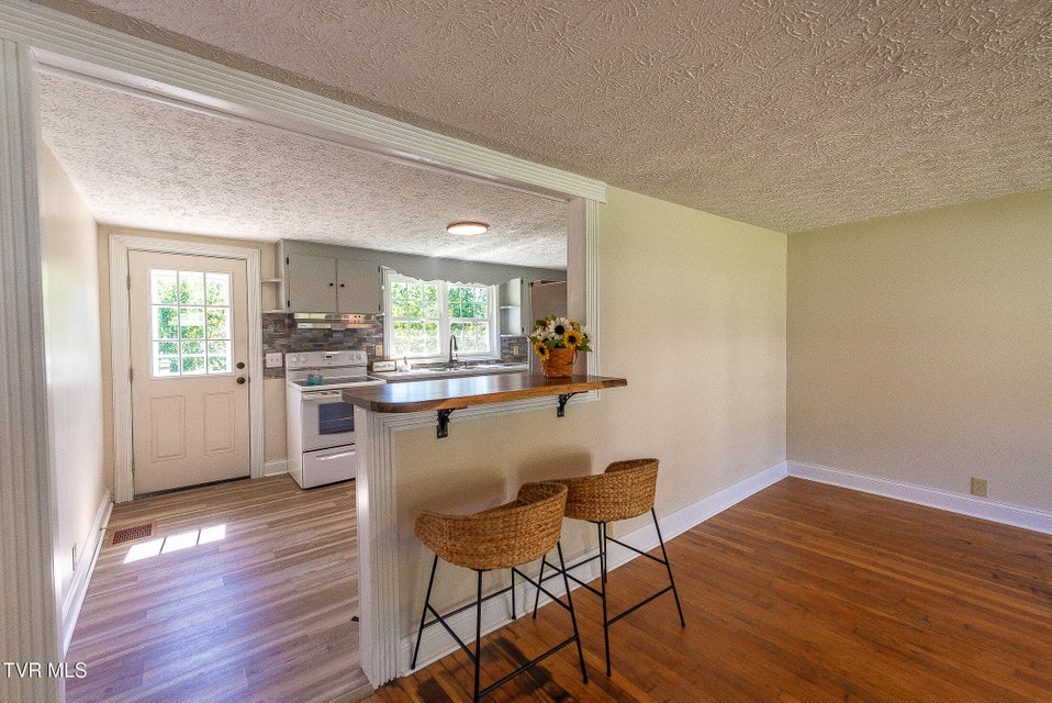 Photo #6: 244 Chapel Street