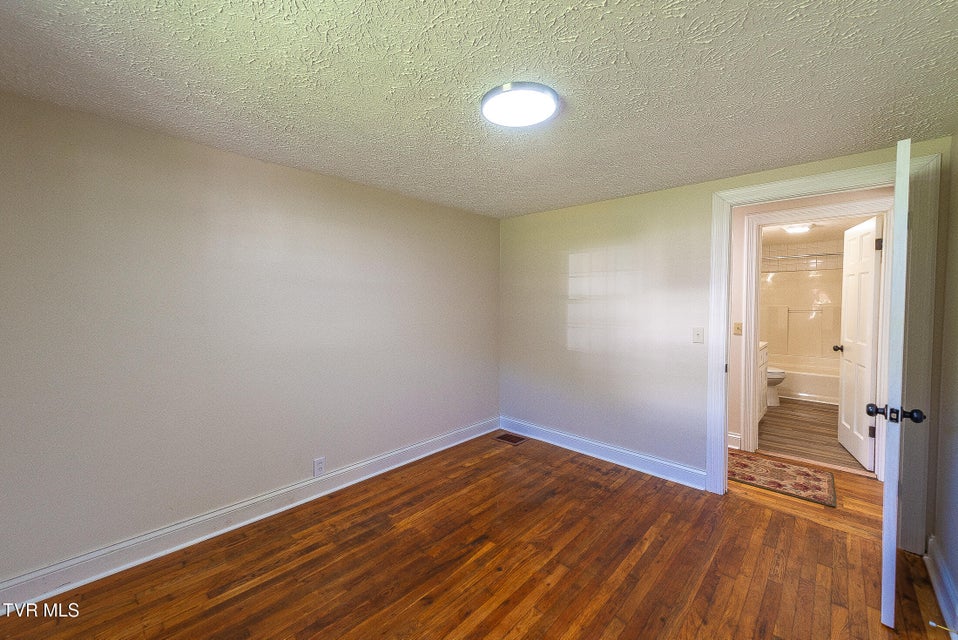 Photo #13: 244 Chapel Street