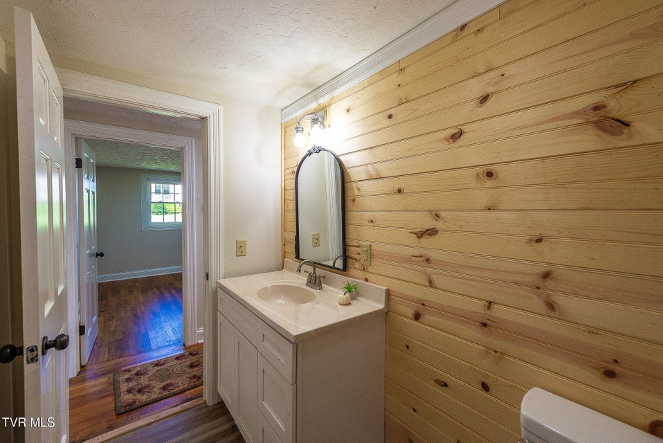 Photo #10: 244 Chapel Street