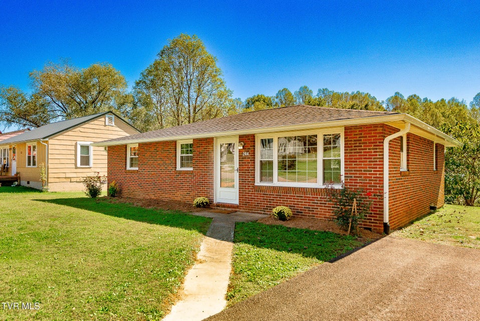 Photo #2: 244 Chapel Street