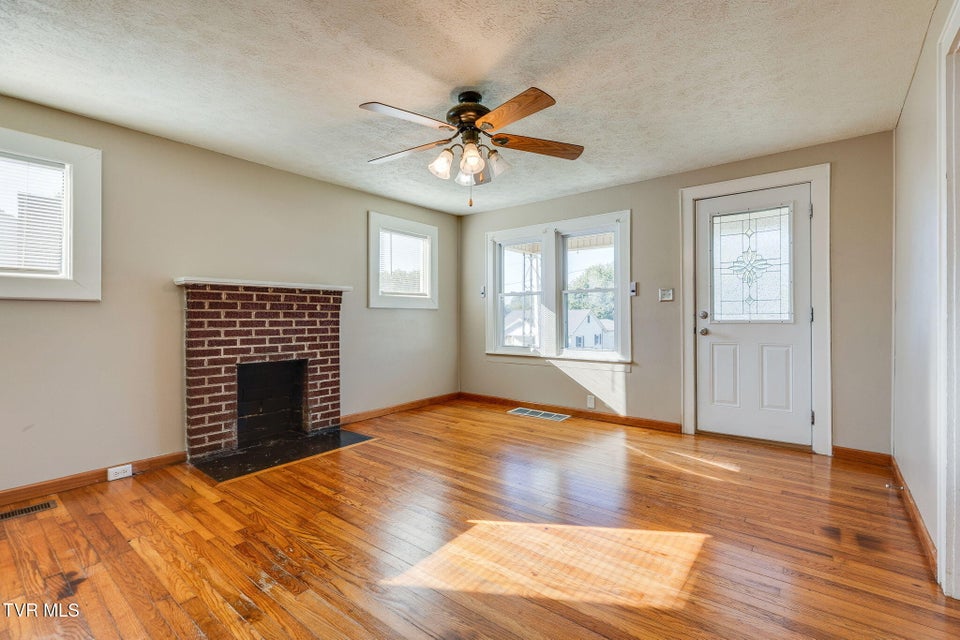 Photo #6: 129 Holcomb Street