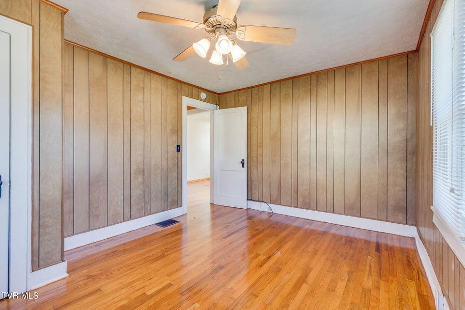 Photo #14: 129 Holcomb Street