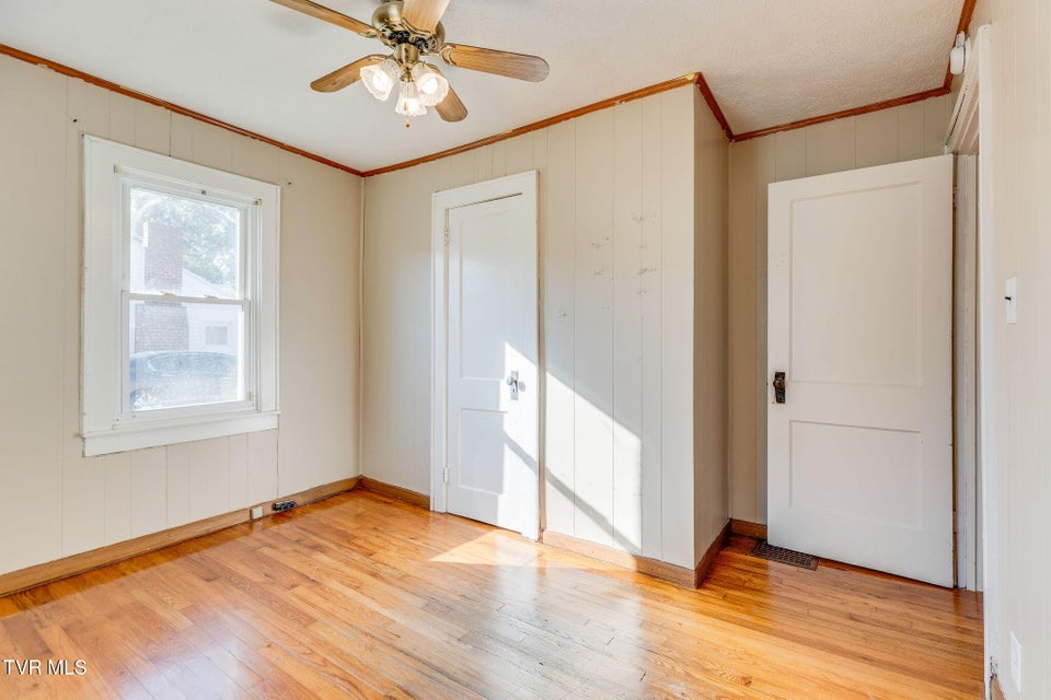 Photo #17: 129 Holcomb Street