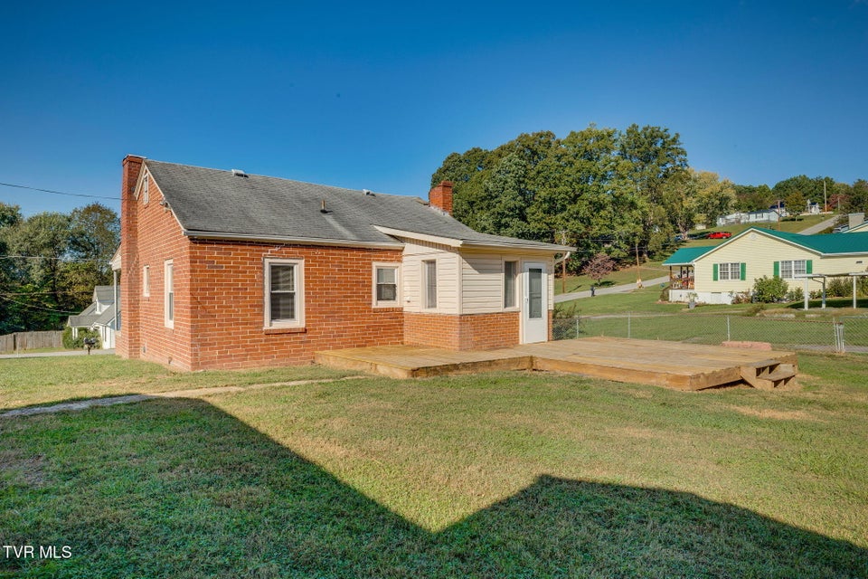 Photo #22: 129 Holcomb Street