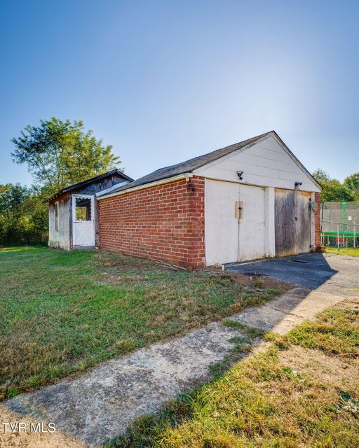 Photo #25: 129 Holcomb Street