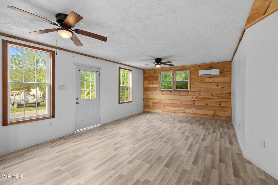 Photo #28: 246 Collingsworth Road