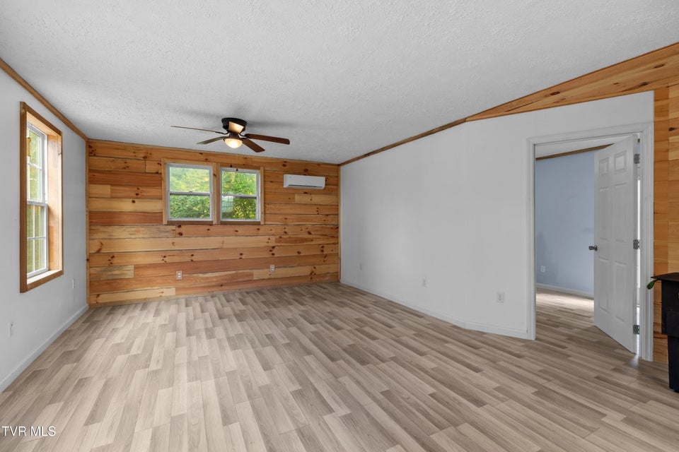 Photo #31: 246 Collingsworth Road