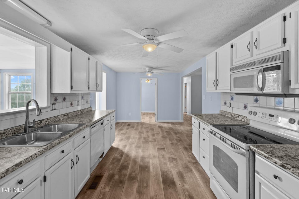 Photo #7: 246 Collingsworth Road