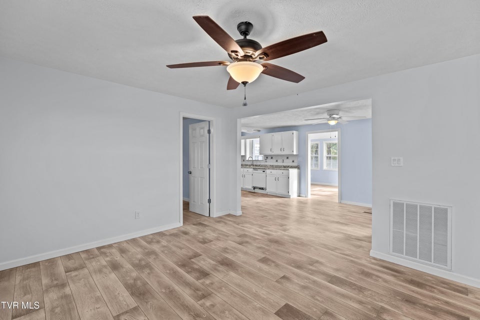 Photo #10: 246 Collingsworth Road