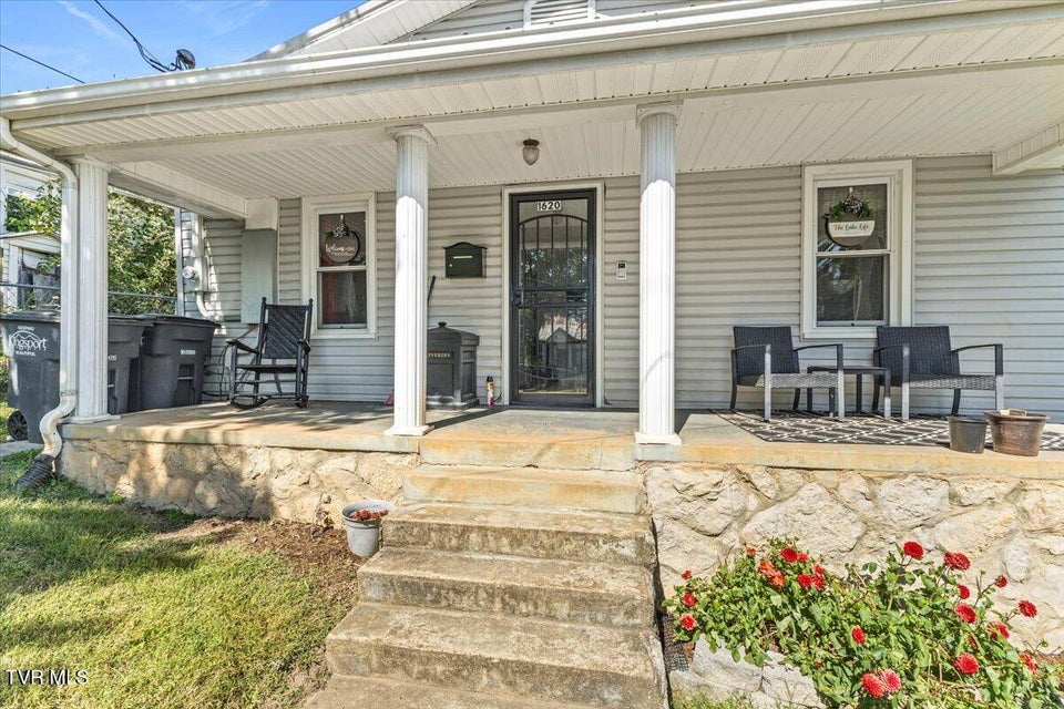 Photo #8: 1620 Lake Street