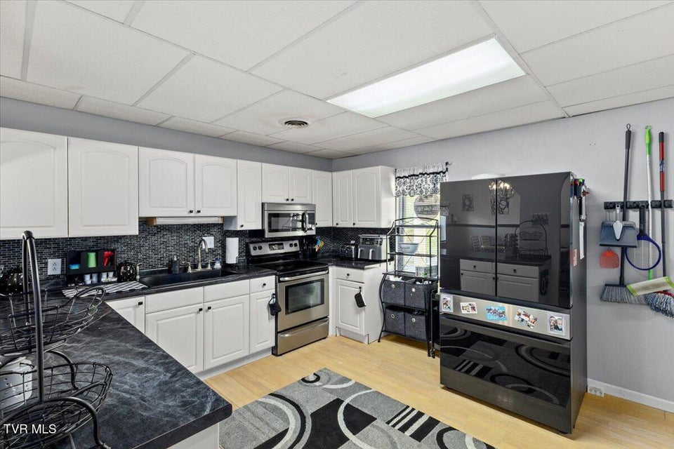 Photo #9: 1620 Lake Street