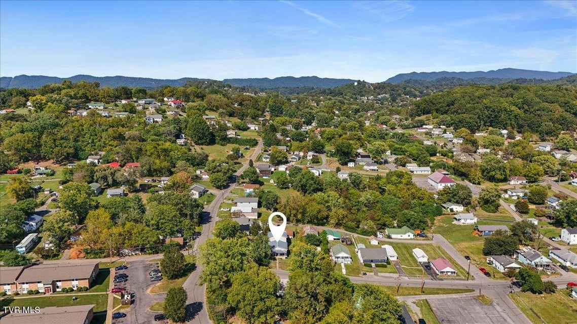 Photo #33: 1620 Lake Street