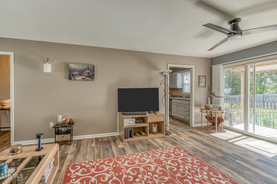 Photo #5: 109 Canterbury Lane