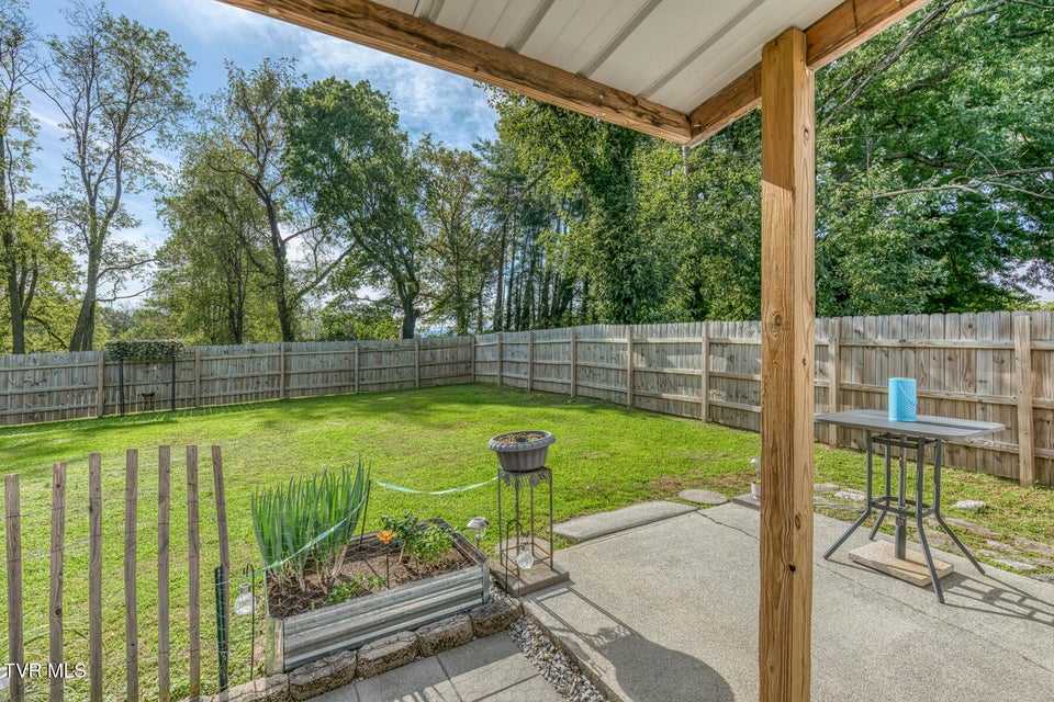 Photo #22: 109 Canterbury Lane