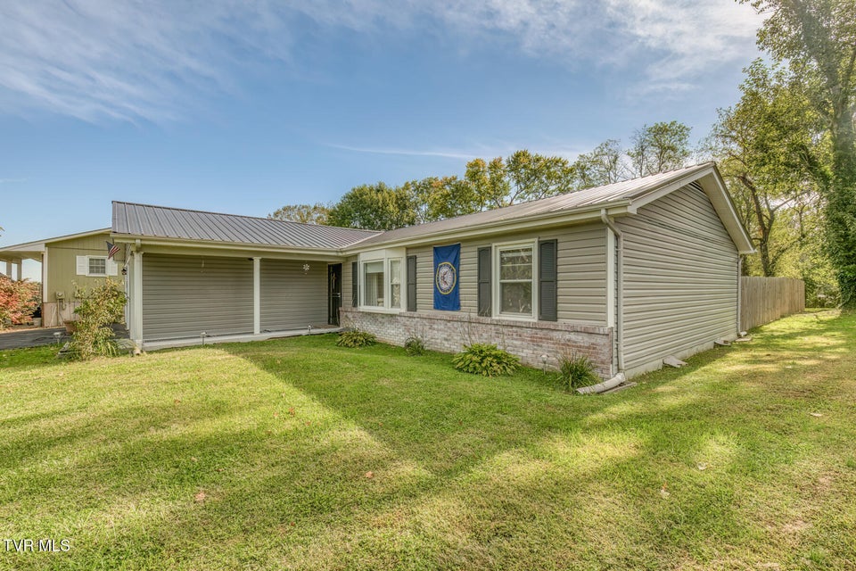 Photo #27: 109 Canterbury Lane