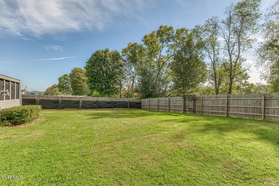 Photo #29: 109 Canterbury Lane