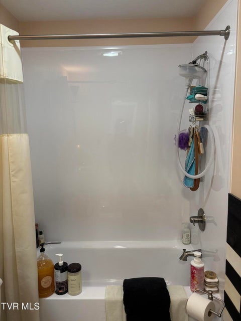 Photo #34: 109 Canterbury Lane