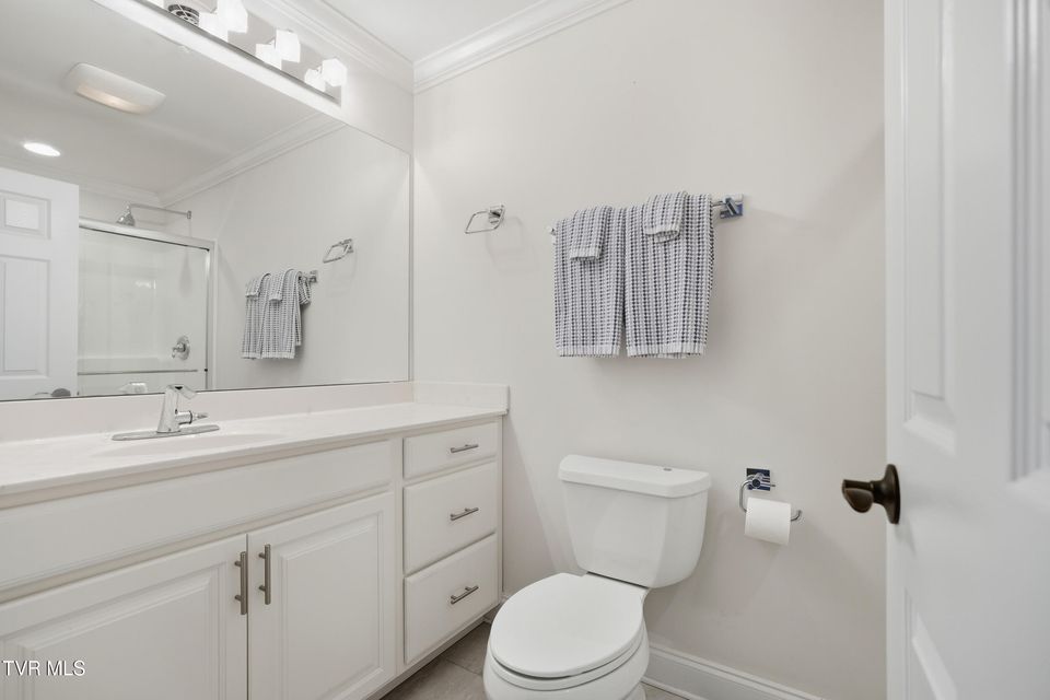 Photo #57: 534 Buckingham Road