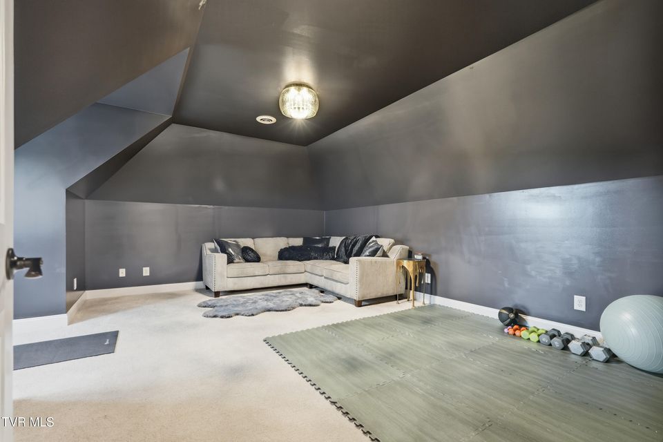 Photo #52: 534 Buckingham Road