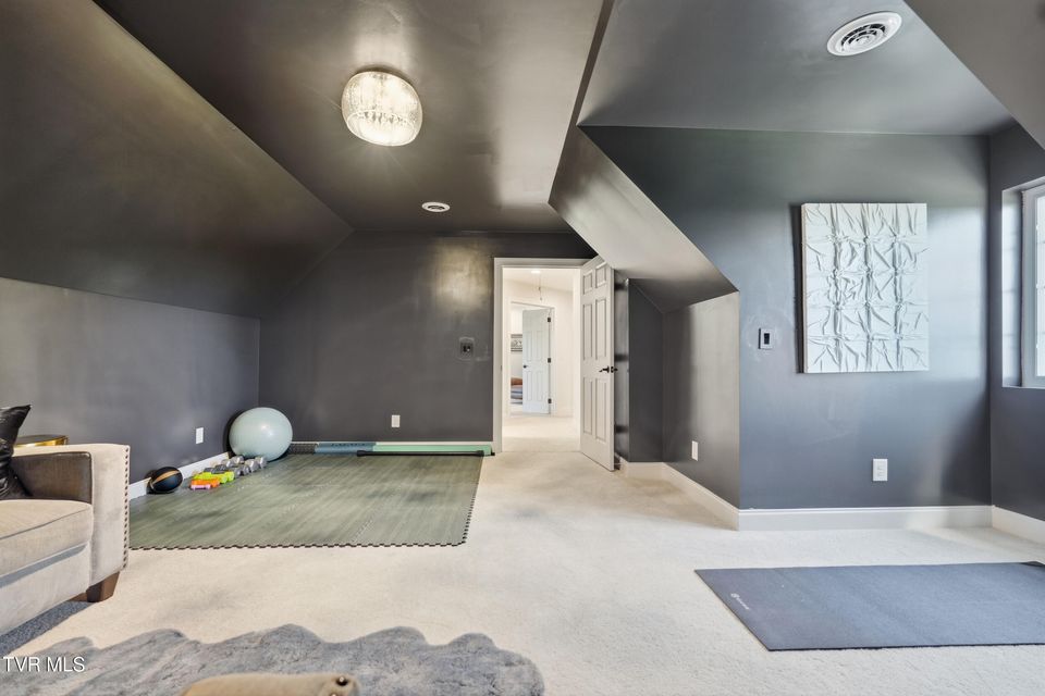 Photo #53: 534 Buckingham Road