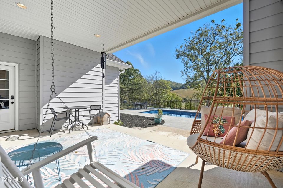 Photo #7: 534 Buckingham Road