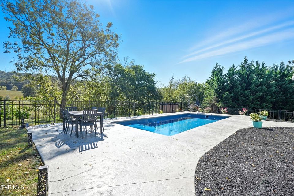 Photo #12: 534 Buckingham Road