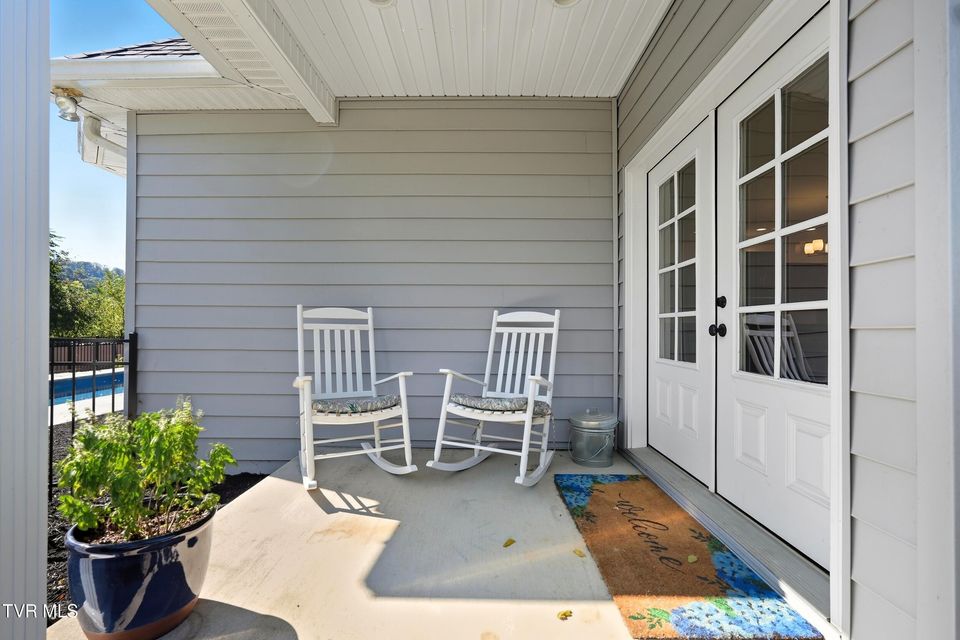 Photo #63: 534 Buckingham Road