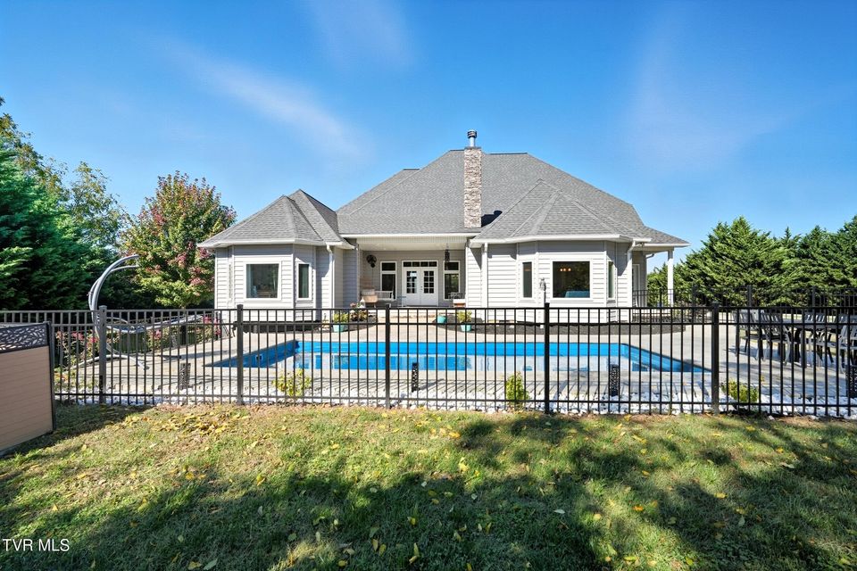 Photo #61: 534 Buckingham Road