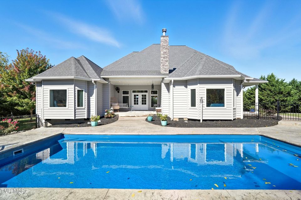 Photo #60: 534 Buckingham Road